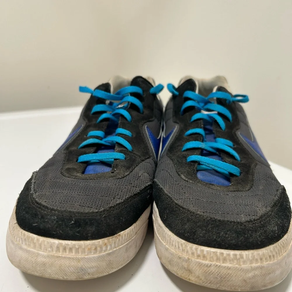 Nike Men’s Sneaker Black Blue Size 11.5